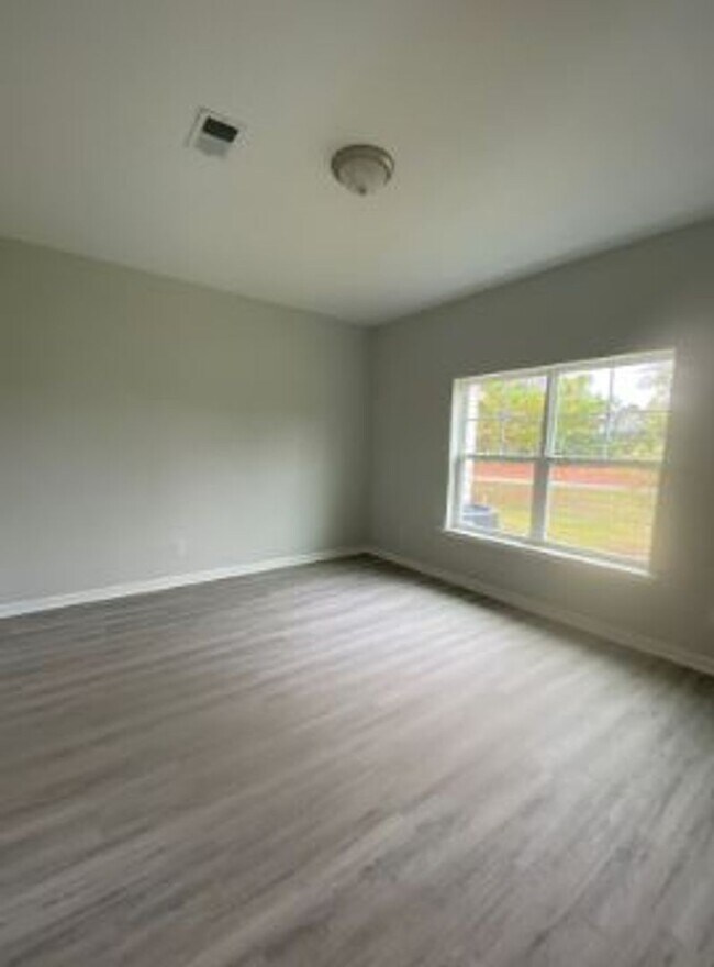 Building Photo - 139 Danbury Ct