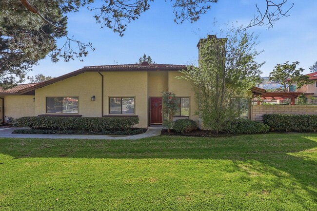 Building Photo - Beautifully Updated Townhome in Dana Point