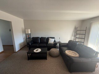 Great Room - 636 Dundee Ln