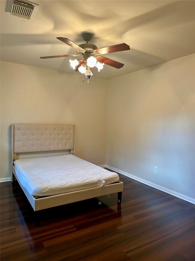 Building Photo - 13559 Fawn Lily Dr