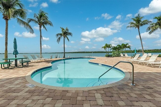 Building Photo - 8800 Bay Pines Blvd