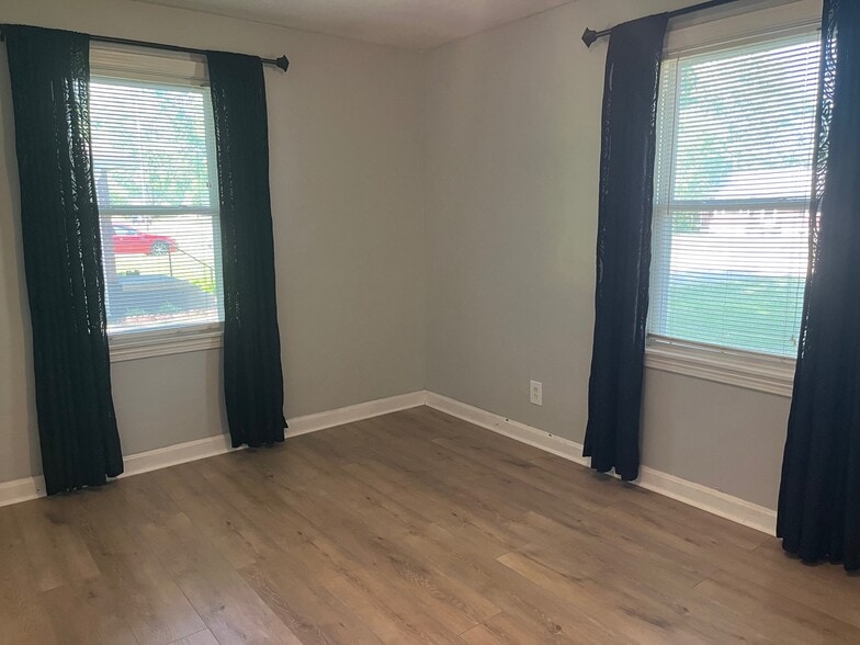 Building Photo - 3204 Donald Dr