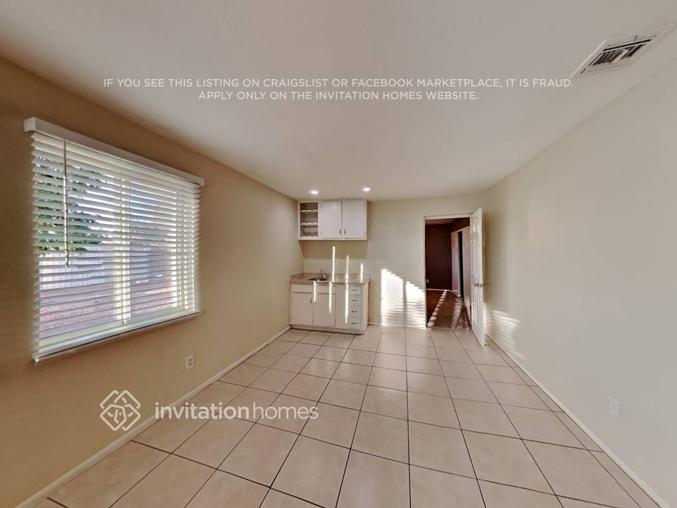 Building Photo - 1823 E Watson Dr