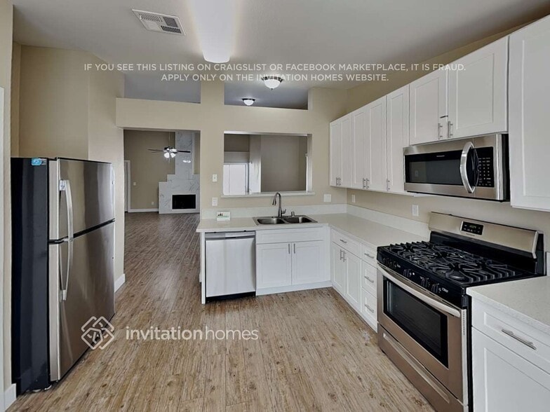 Building Photo - 1613 Fig Palm Ct