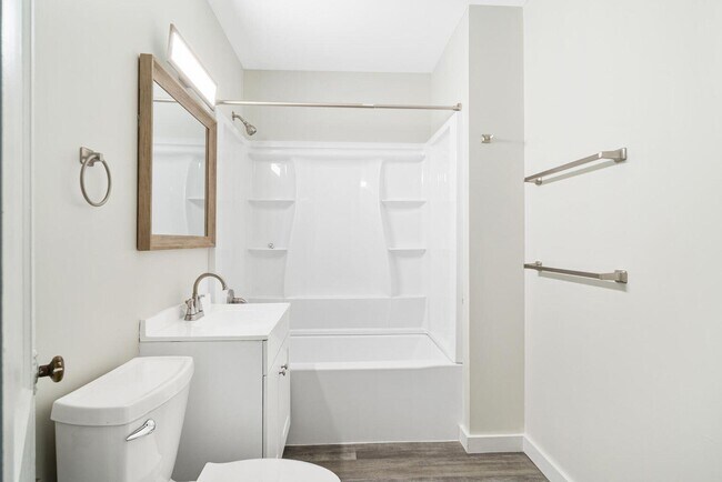 Building Photo - 1205 Longwood St