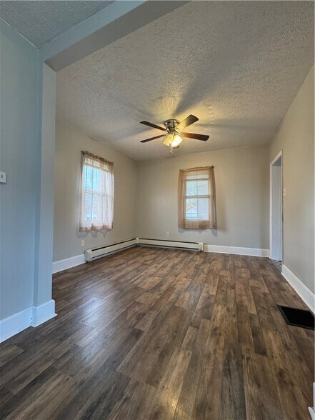 Building Photo - 70 9th St