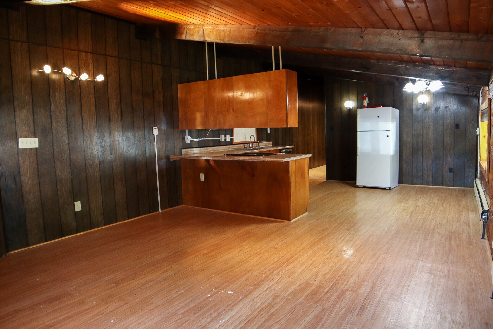 Building Photo - 3185 Daphne Ln