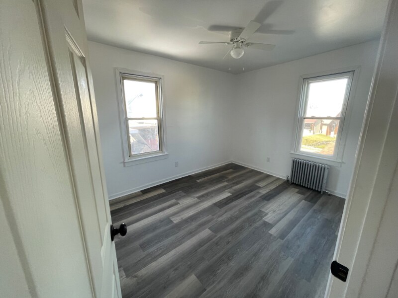 Building Photo - 2438 S 5th St