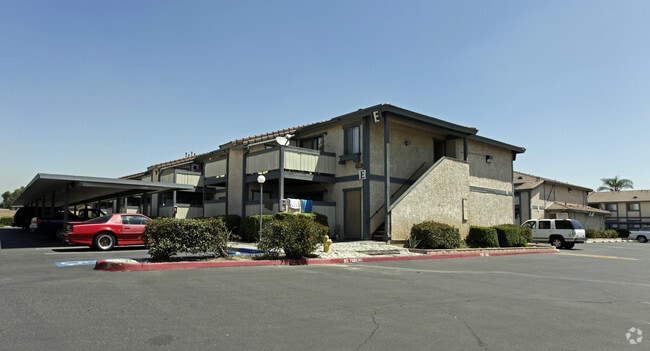 Building Photo - Emerald Point Apartments