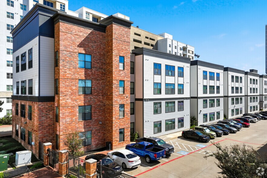 Alternate - Domain Northgate