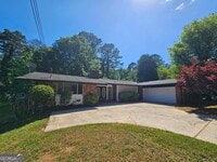 Building Photo - 3543 Cloudland Dr