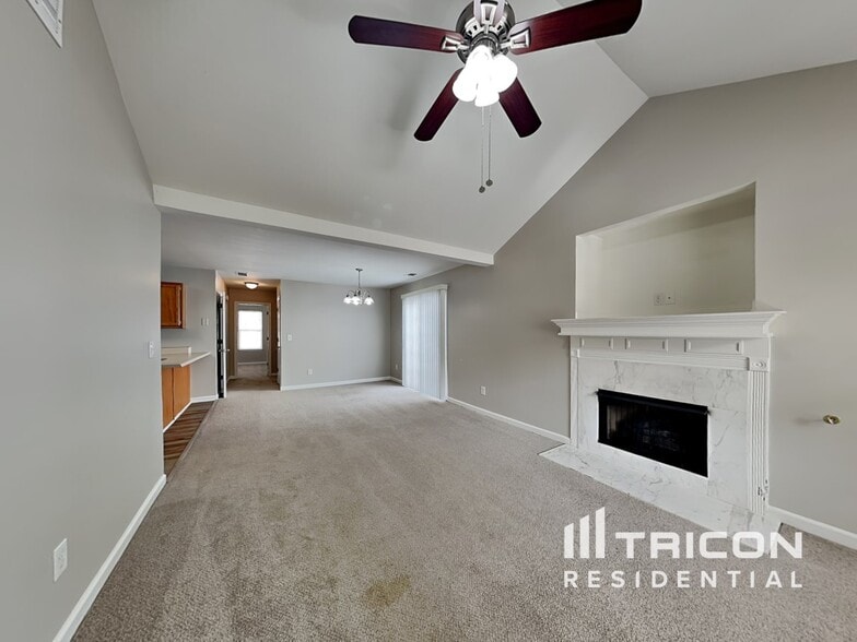 Building Photo - 305 Edge Hill Ct