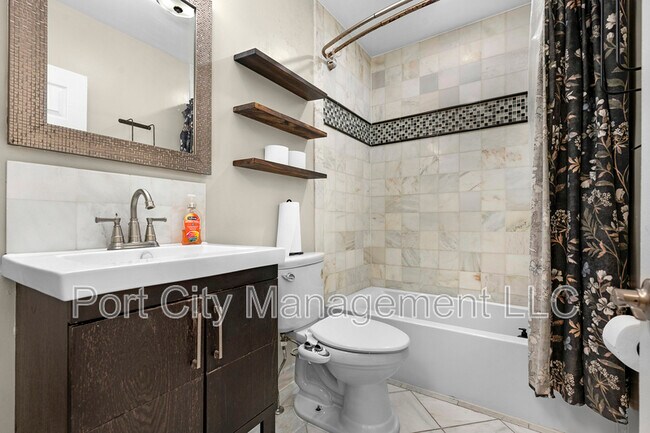 Building Photo - 114 N Highland Ave