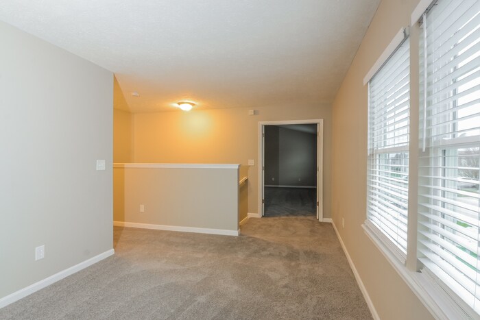 Building Photo - 10440 Wintergreen Way