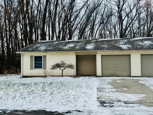 Building Photo - 24 Orchard Ln