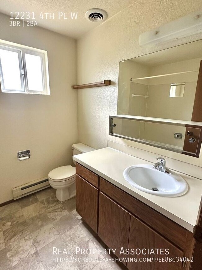 Building Photo - 12231 4th Pl W