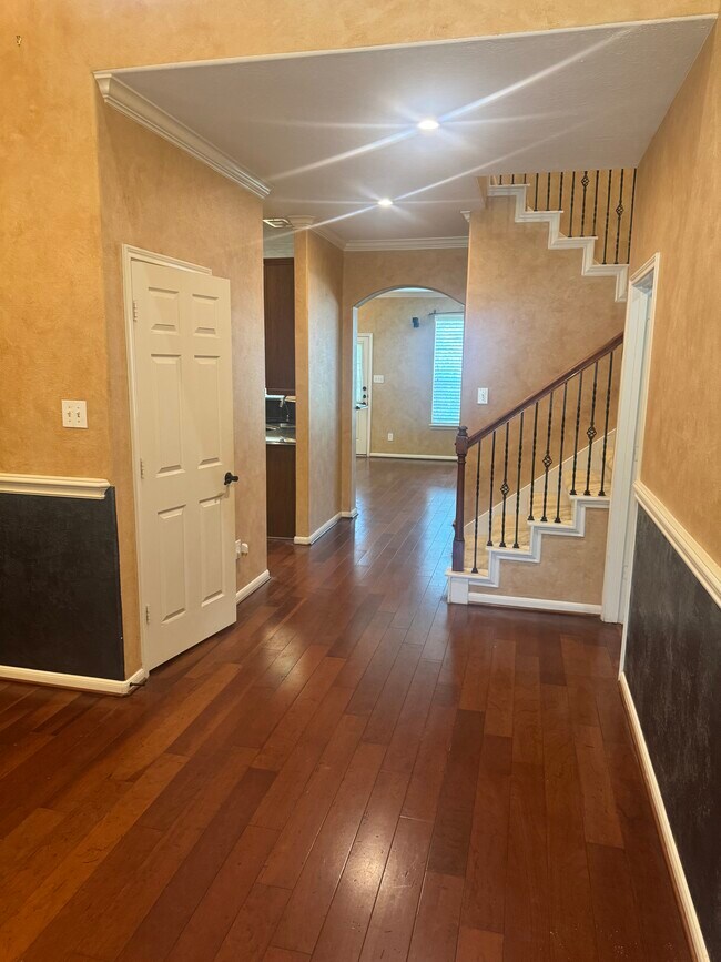 Building Photo - 11303 English Rose Trail