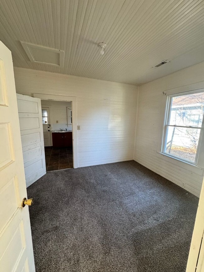 Building Photo - 2/1 House in Downtown Shelby, NC