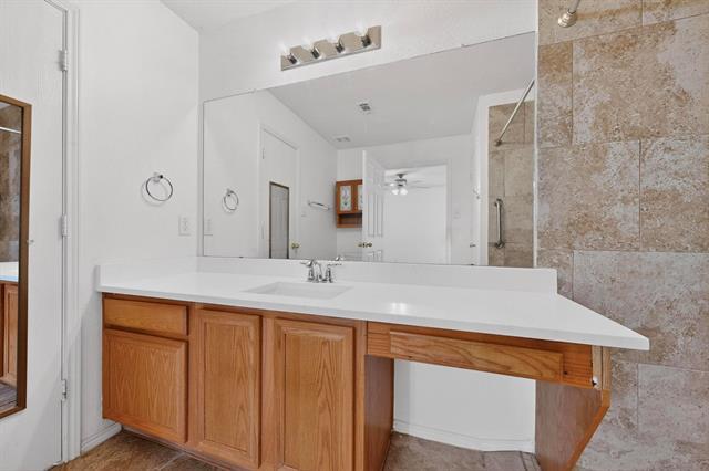 Building Photo - 721 Somerset Dr