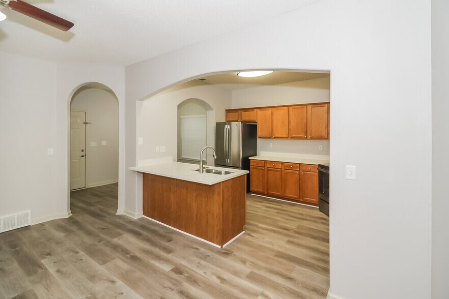 Building Photo - 1254 Carlton Ridge Dr