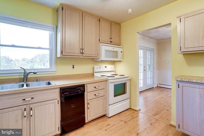 Building Photo - 13714 Gran Deur Dr