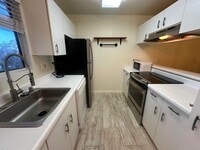Building Photo - Iao Parkside Upstairs Condo