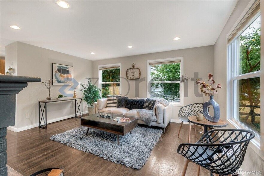 Building Photo - 5137 S Holly St