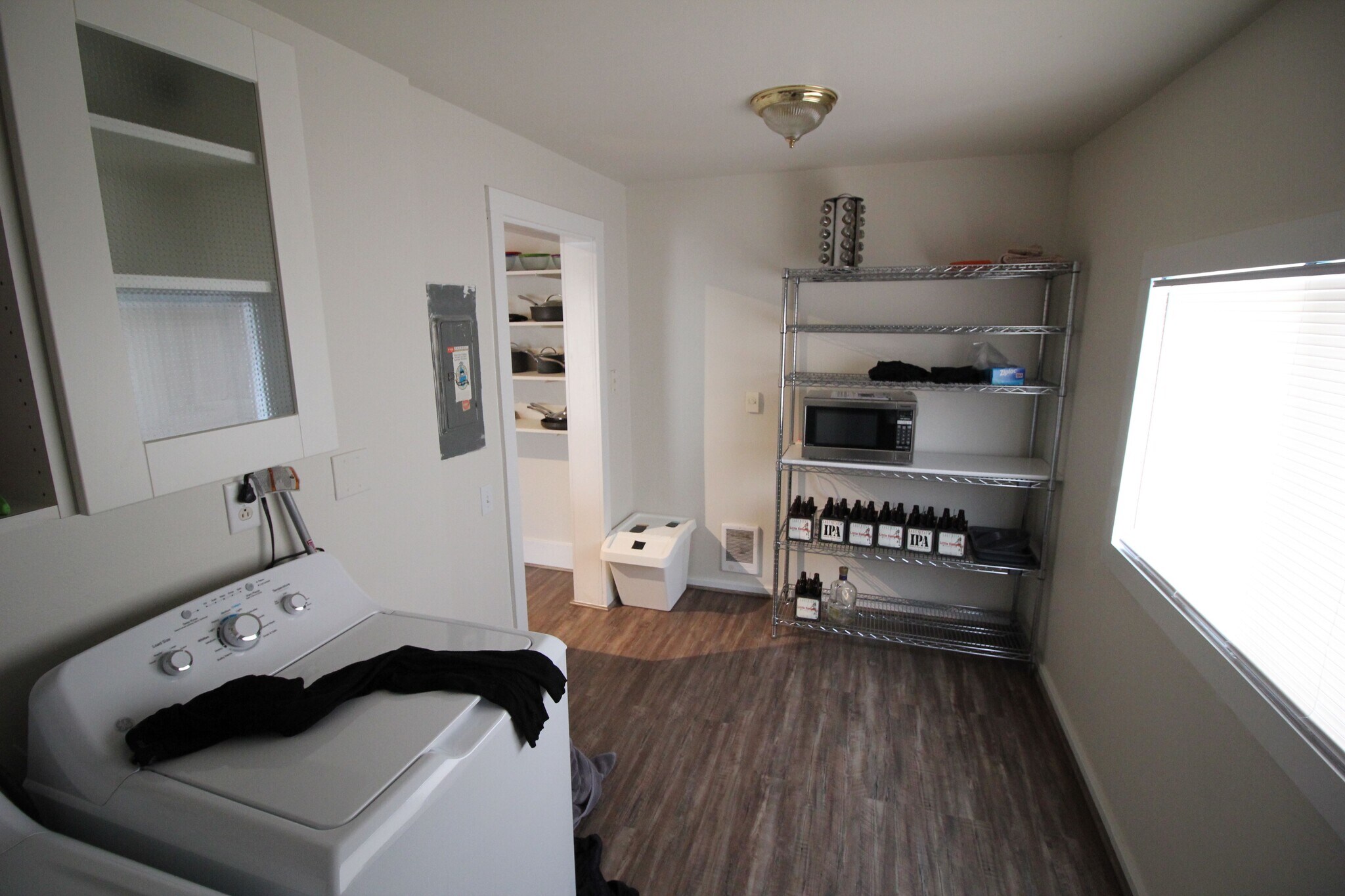 laundry room &amp; pantry - 204 Northeast 5th Avenue