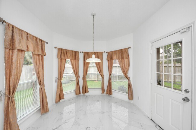 Building Photo - 3138 Waters View Dr