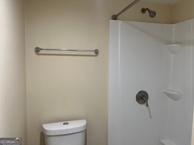 Building Photo - 416 Barbashela Dr