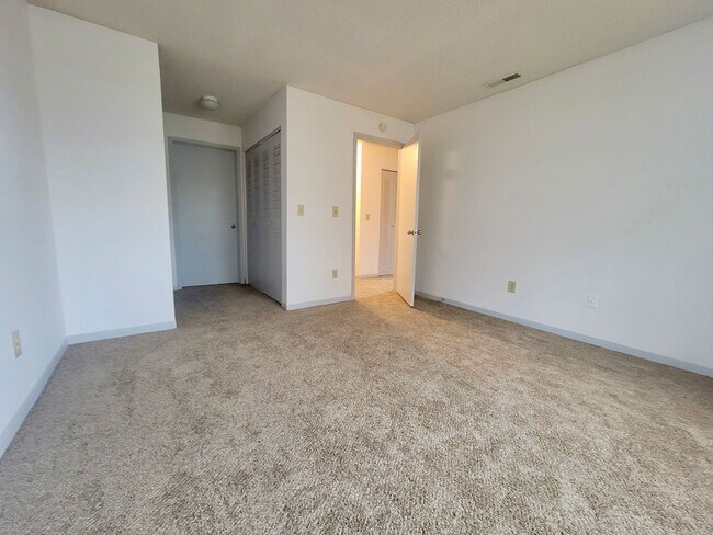 Building Photo - Three bedroom condo 3 miles from IOP - The...