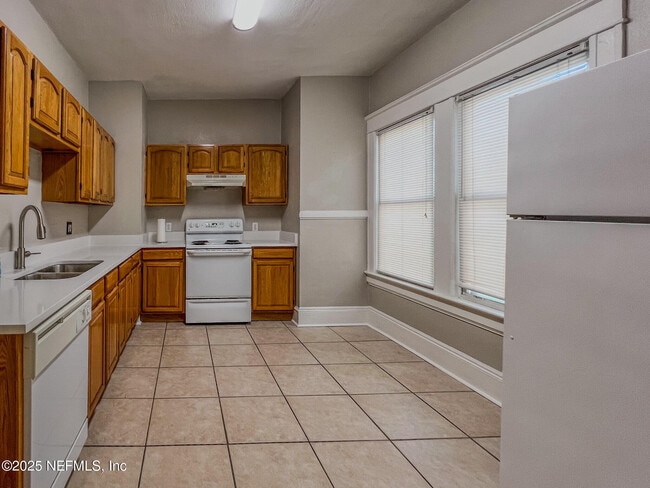 Building Photo - 2805 Post St