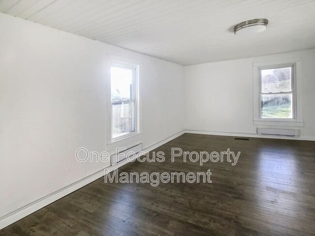 Building Photo - 1724 Steam Valley Rd