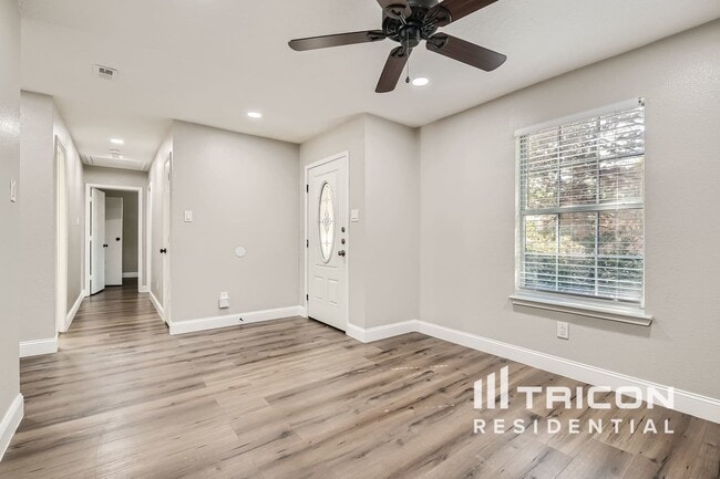 Building Photo - 2949 Monticello Ln