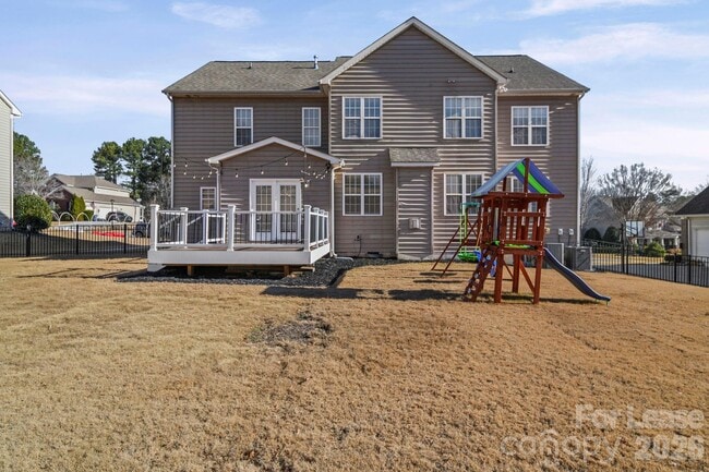 Building Photo - 704 Springwood Dr