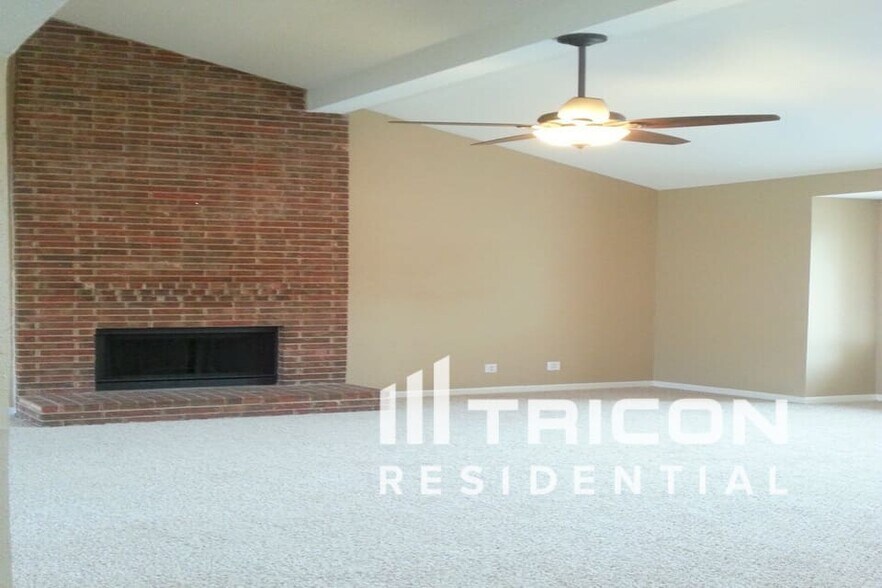 Building Photo - 7601 Cornell Dr