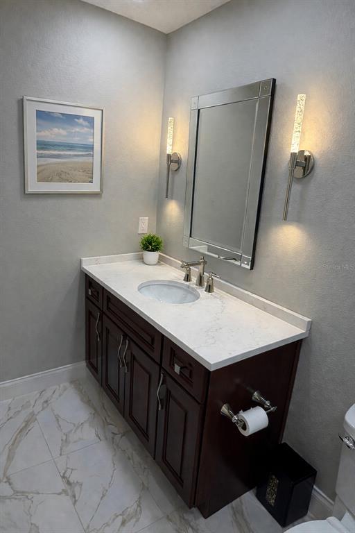 Building Photo - 6025 Sun Blvd