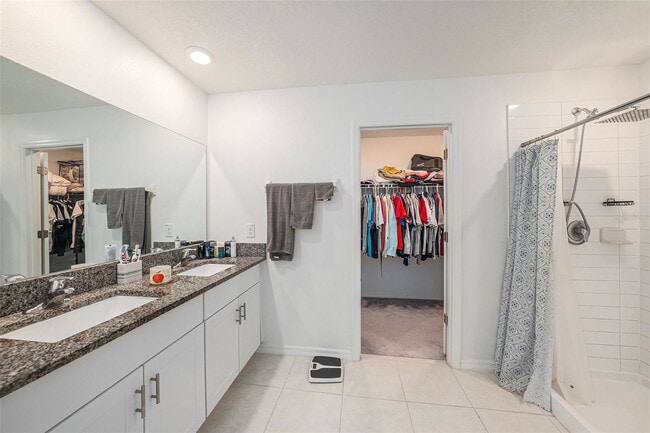 Building Photo - 6300 Beverly Hls Dr