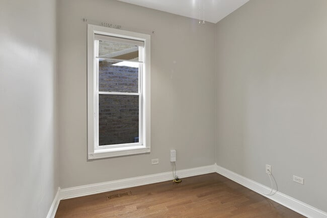 Building Photo - 2220 W Charleston St