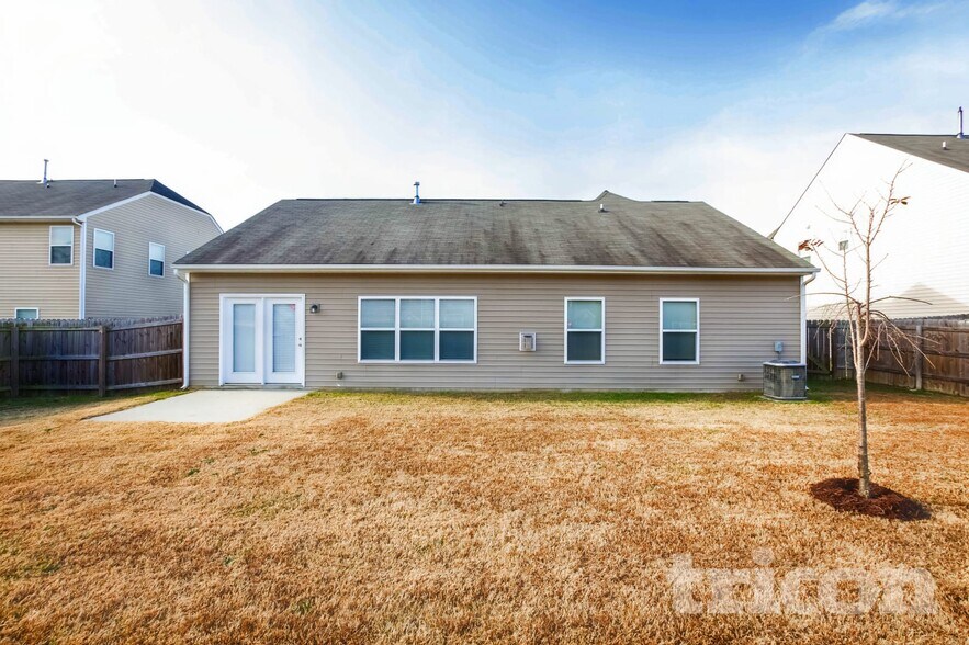 Building Photo - 15230 Oldcorn Ln