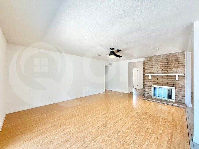 Building Photo - 3147 W Phelps Rd