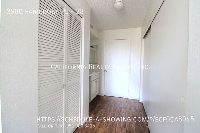 Building Photo - 3980 Faircross Pl