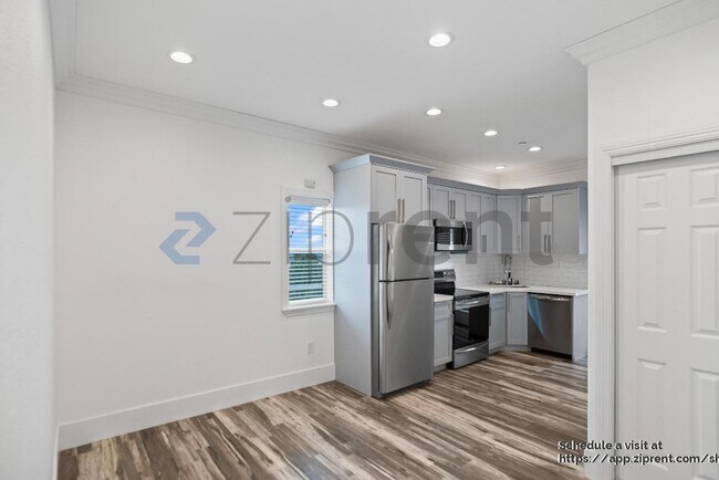 Building Photo - 24518 Karina St