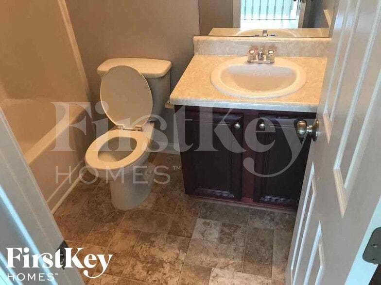 Building Photo - 79 Birchfield Ct