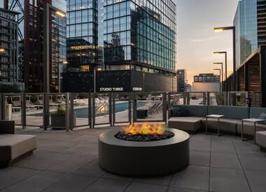 Building Photo - 348 N Halsted St