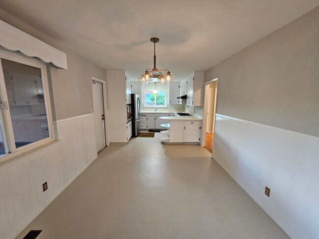 Building Photo - 3107 Alameda de las Pulgas