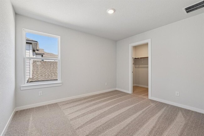 Building Photo - 1216 Lavender Wy