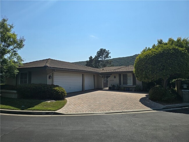 Building Photo - 31811 Greens Pointe