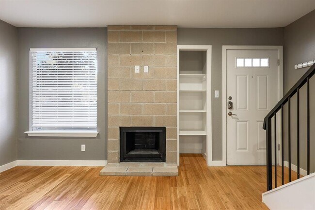 Building Photo - 3601 Menchaca Rd