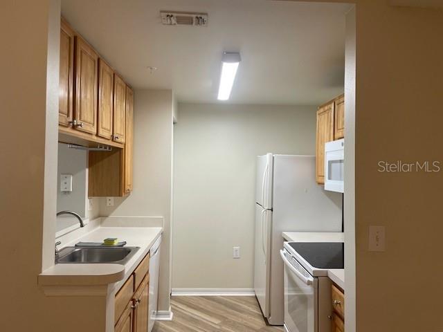 Building Photo - 5600 Bentgrass Dr